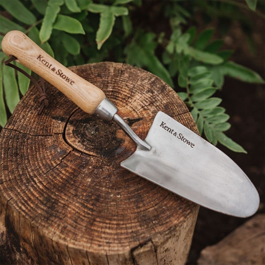 Kent & Stowe Hand Trowel, image 1 of 2